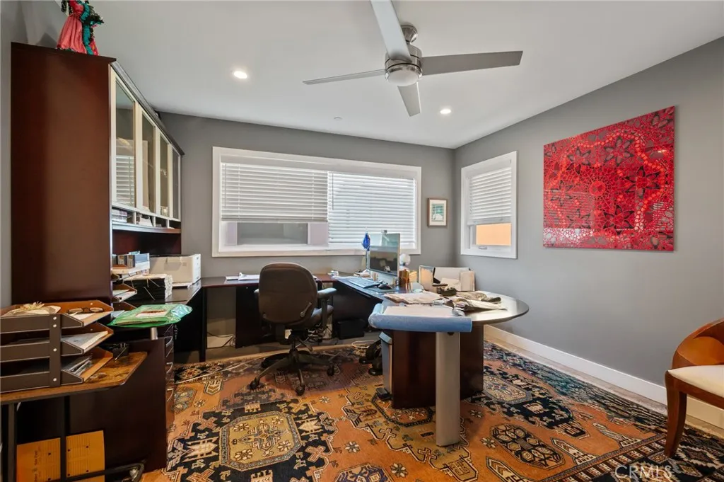 1074 7th Street 2, Hermosa Beach, California 90254 home-pic-10